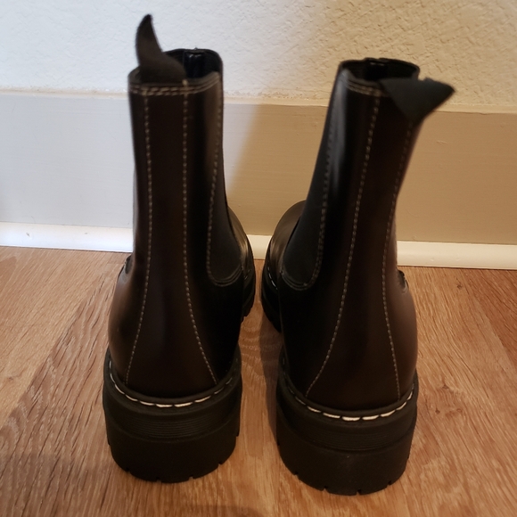 Marc Fisher Patrick lug sole booties in black women's shoes size 6 - Picture 7 of 14